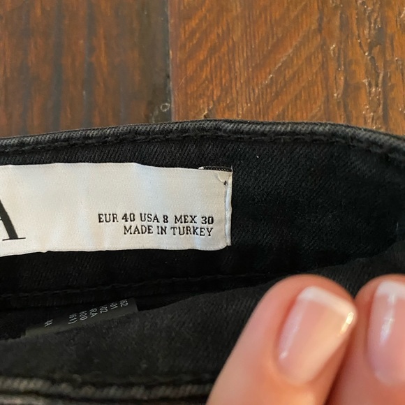 Zara jeans - Picture 3 of 4